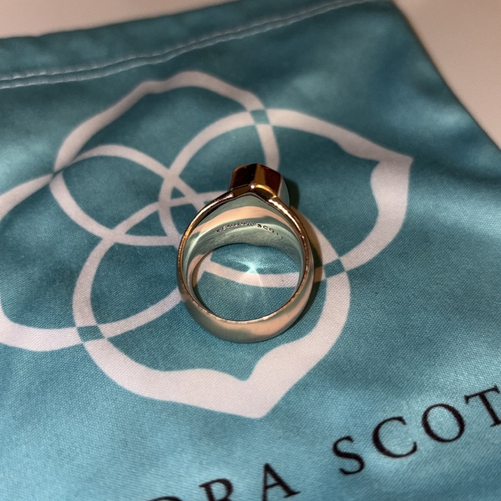 Kendra Scott Rose Gold Ring like new Sz 8 - Picture 6 of 7